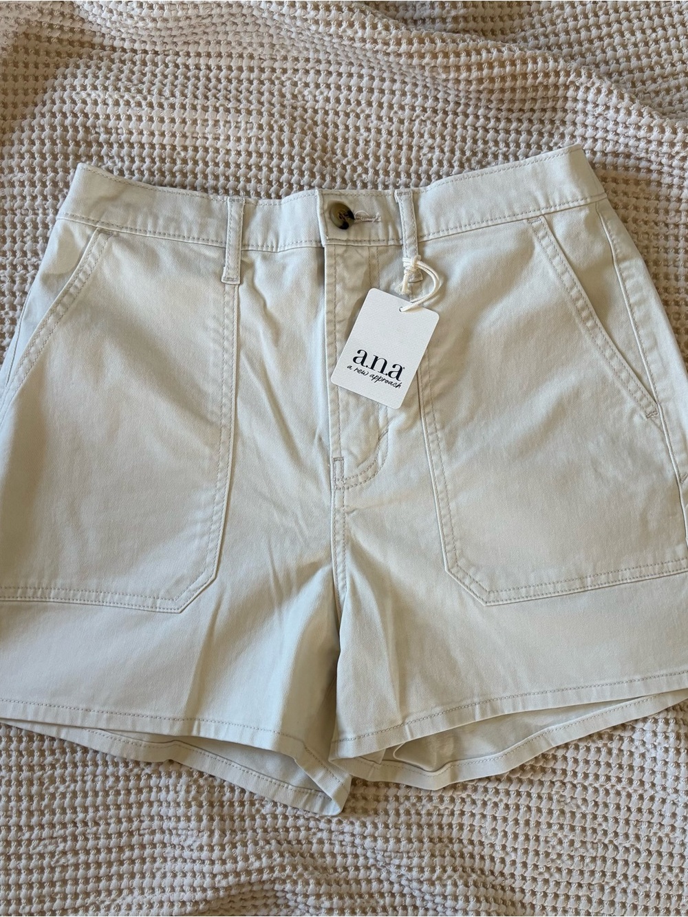 a.n.a nwt shorts